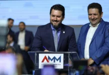 Luís Eduardo Falcão toma posse como novo presidente da Associação Mineira de Municípios