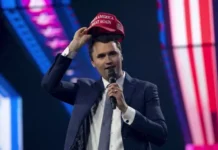 Especialistas alertam para espiral de violência política nos Estados Unidos após assassinato de Charlie Kirk